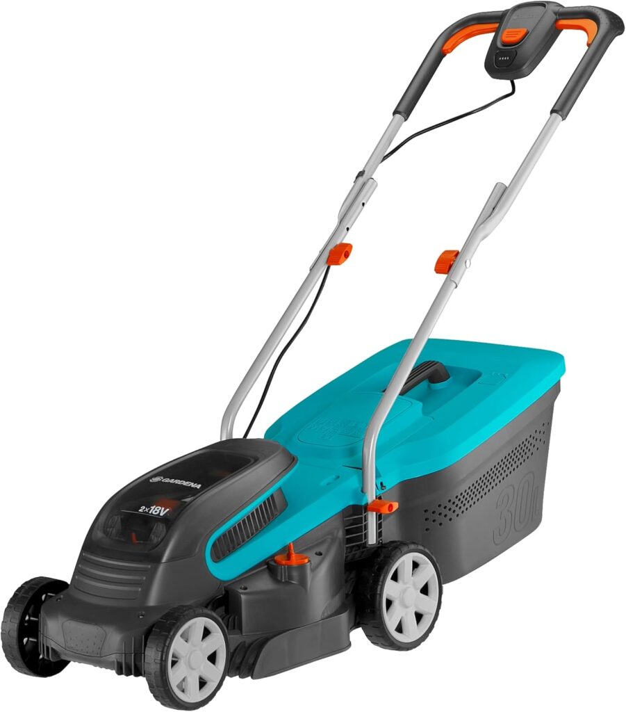 Gardena Akku-Rasenmäher PowerMax 32/36V P4A Ready-to-Use Set: Rasenmäher bis 200 m², 32 cm Schnittbreite, 30 l Fassungsvolumen, Schnitthöhe 20-60 mm, inkl. 2 x 18V P4A Akku (14621-20)
